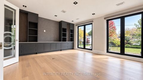 Photo 14 at 1 Silvergrove Road, Windfields, Toronto