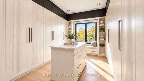 Photo 20 at 1 Silvergrove Road, Windfields, Toronto