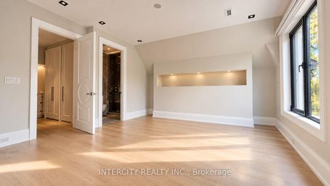 Photo 27 at 1 Silvergrove Road, Windfields, Toronto