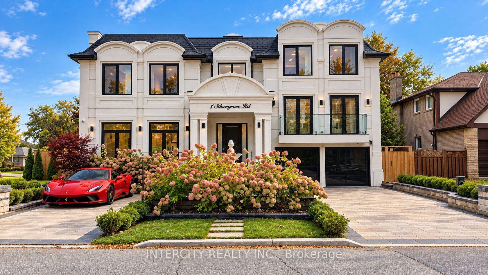 1 Silvergrove Road, Windfields, Toronto 