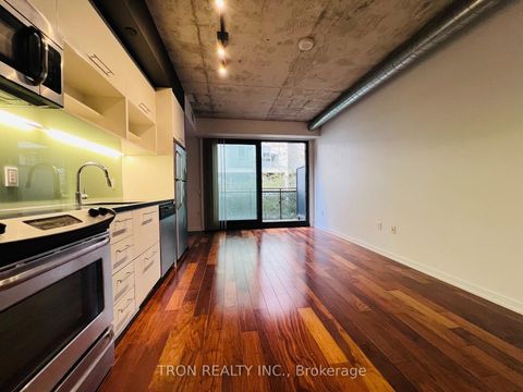 Photo 4 at 526 - 47 Lower River Street, Moss Park, Toronto