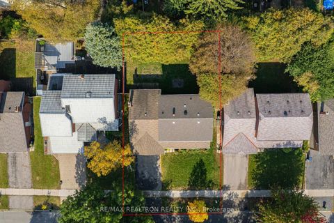 Photo 32 at 74 Aspenwood Drive, Hillcrest Village, Toronto