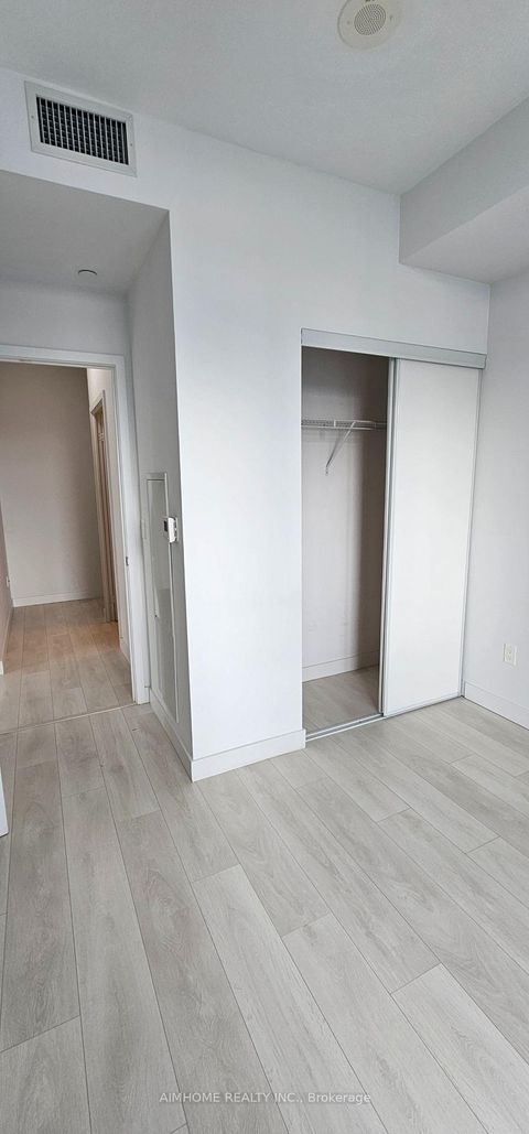 Photo 7 at 1711 - 8 Eglinton Avenue E, Mount Pleasant West, Toronto