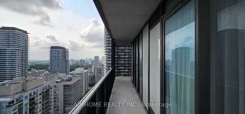 Photo 11 at 1711 - 8 Eglinton Avenue E, Mount Pleasant West, Toronto