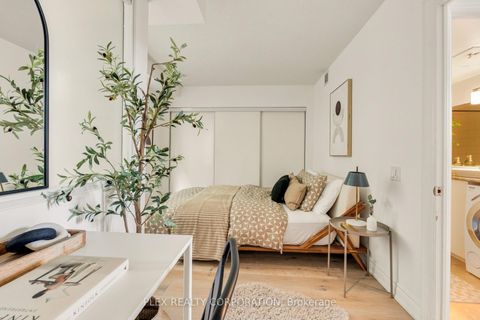 Photo 13 at 410 - 437 Roncesvalles Avenue, Roncesvalles, Toronto
