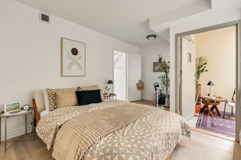 Photo 15 at 410 - 437 Roncesvalles Avenue, Roncesvalles, Toronto