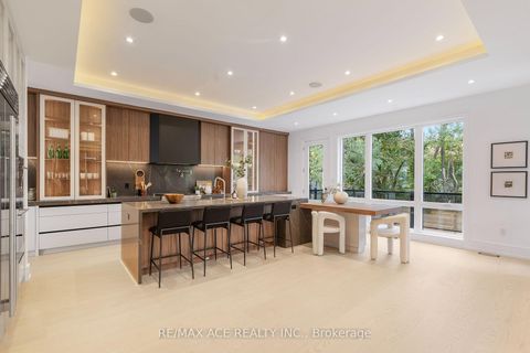 Photo 8 at 162 Church Avenue, Willowdale East, Toronto