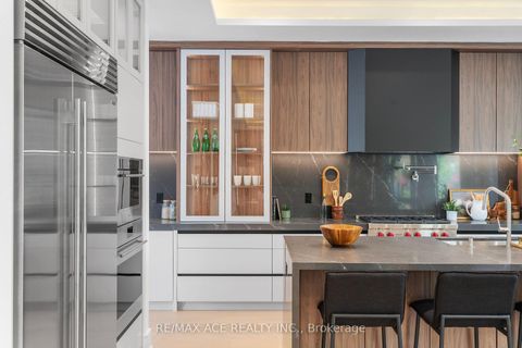 Photo 9 at 162 Church Avenue, Willowdale East, Toronto