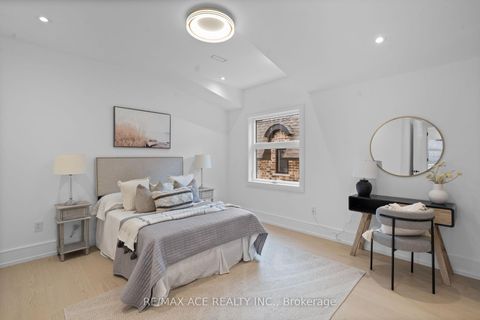 Photo 30 at 162 Church Avenue, Willowdale East, Toronto