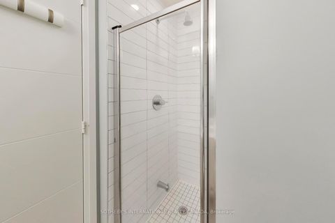 Photo 14 at 1122 - 460 Adelaide Street E, Moss Park, Toronto