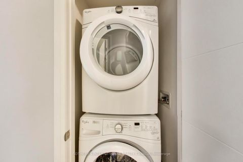 Photo 15 at 1122 - 460 Adelaide Street E, Moss Park, Toronto