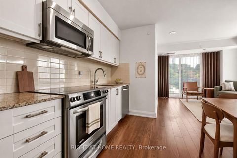 Photo 10 at 509 - 18 Graydon Hall Drive, Donalda, Toronto