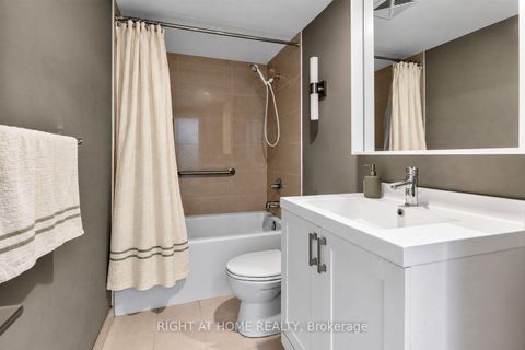 Photo 21 at 509 - 18 Graydon Hall Drive, Donalda, Toronto