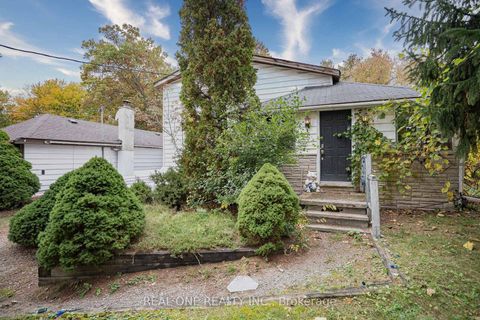 Photo 10 at 26 Capelle Street, Oak Ridges Lake Wilcox, Richmond Hill