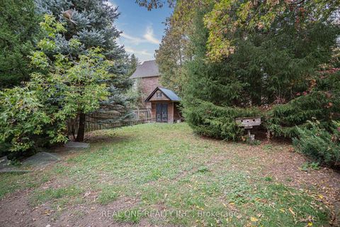 Photo 12 at 26 Capelle Street, Oak Ridges Lake Wilcox, Richmond Hill