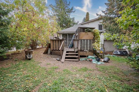 Photo 13 at 26 Capelle Street, Oak Ridges Lake Wilcox, Richmond Hill
