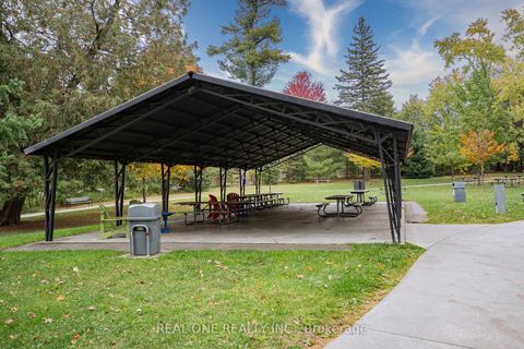 Photo 33 at 26 Capelle Street, Oak Ridges Lake Wilcox, Richmond Hill