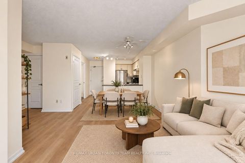 Photo 1 at #505 - 140 Bathurst Street, Niagara, Toronto