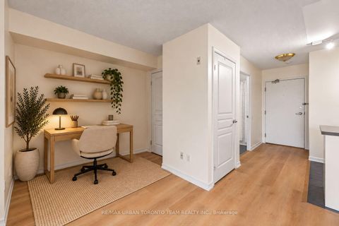 Photo 3 at #505 - 140 Bathurst Street, Niagara, Toronto