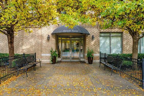 Photo 6 at #505 - 140 Bathurst Street, Niagara, Toronto