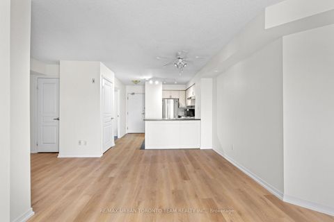 Photo 16 at #505 - 140 Bathurst Street, Niagara, Toronto