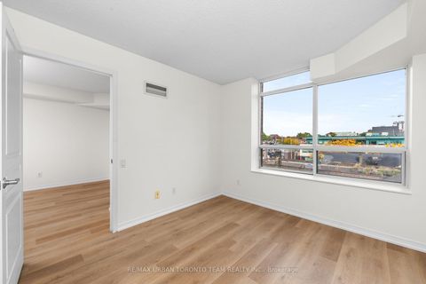 Photo 19 at #505 - 140 Bathurst Street, Niagara, Toronto