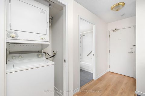 Photo 22 at #505 - 140 Bathurst Street, Niagara, Toronto