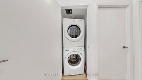 Photo 17 at 311 - 75 St Nicholas Street, Bay Street Corridor, Toronto