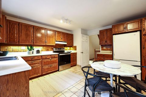 Photo 16 at 714 Merton Street, Mount Pleasant East, Toronto