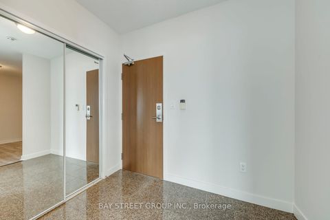 Photo 5 at 3912 - 35 Mariner Terrace, Waterfront Communities C1, Toronto