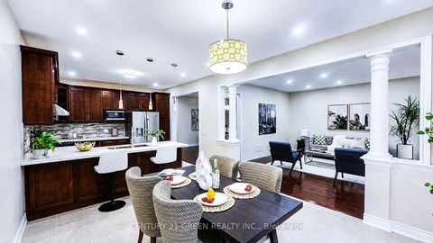 Photo 16 at 61 Magdalan Crescent, Jefferson, Richmond Hill