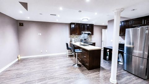 Photo 37 at 61 Magdalan Crescent, Jefferson, Richmond Hill