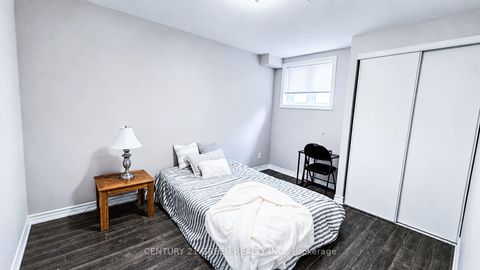 Photo 40 at 61 Magdalan Crescent, Jefferson, Richmond Hill