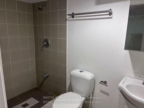 Photo 5 at 89 Finch Avenue E, Willowdale East, Toronto