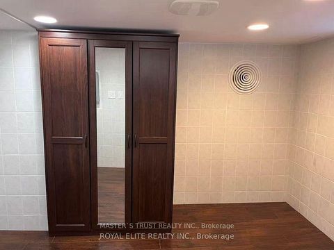Photo 16 at 89 Finch Avenue E, Willowdale East, Toronto