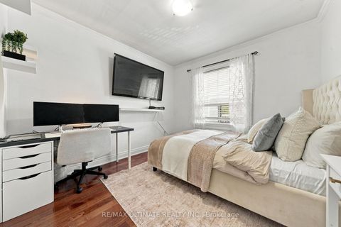 Photo 11 at 372 Blackthorn Avenue, Eglinton West, Toronto