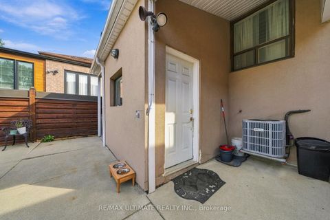 Photo 24 at 372 Blackthorn Avenue, Eglinton West, Toronto