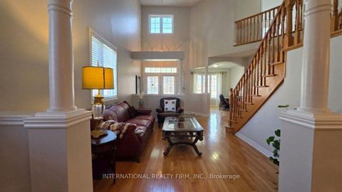 Photo 6 at 30 O'Hara Crescent, Jefferson, Richmond Hill