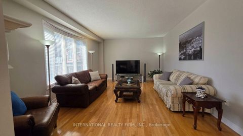 Photo 10 at 30 O'Hara Crescent, Jefferson, Richmond Hill