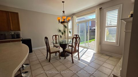 Photo 11 at 30 O'Hara Crescent, Jefferson, Richmond Hill