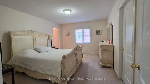 Photo 21 at 30 O'Hara Crescent, Jefferson, Richmond Hill