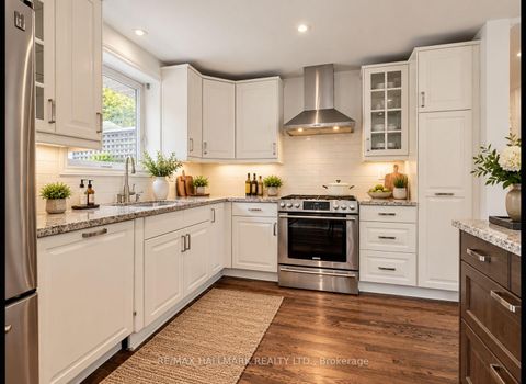 Photo 3 at 19 Brookwood Court, Don Mills, Toronto