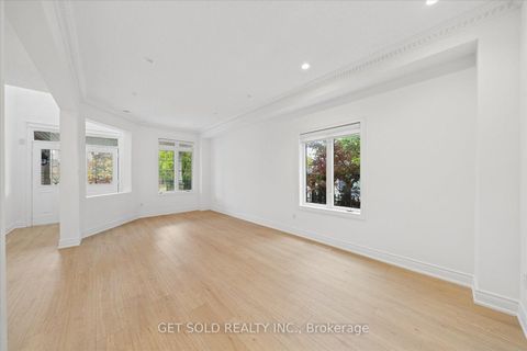 Photo 7 at 5 Ravine Edge Drive, Jefferson, Richmond Hill