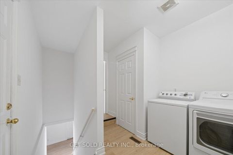 Photo 21 at 5 Ravine Edge Drive, Jefferson, Richmond Hill