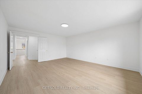 Photo 26 at 5 Ravine Edge Drive, Jefferson, Richmond Hill