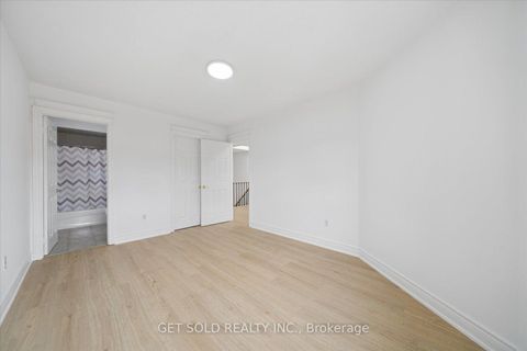 Photo 31 at 5 Ravine Edge Drive, Jefferson, Richmond Hill
