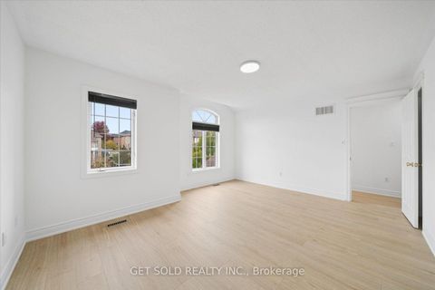 Photo 34 at 5 Ravine Edge Drive, Jefferson, Richmond Hill