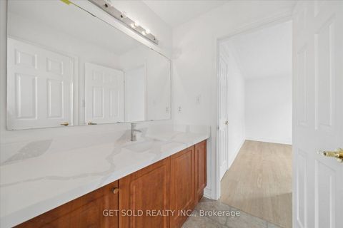 Photo 36 at 5 Ravine Edge Drive, Jefferson, Richmond Hill