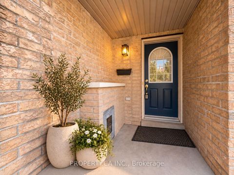 Photo 1 at 72 Jenkinson Way, Dorset Park, Toronto