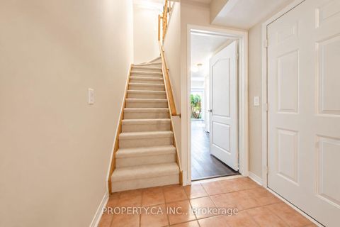 Photo 3 at 72 Jenkinson Way, Dorset Park, Toronto